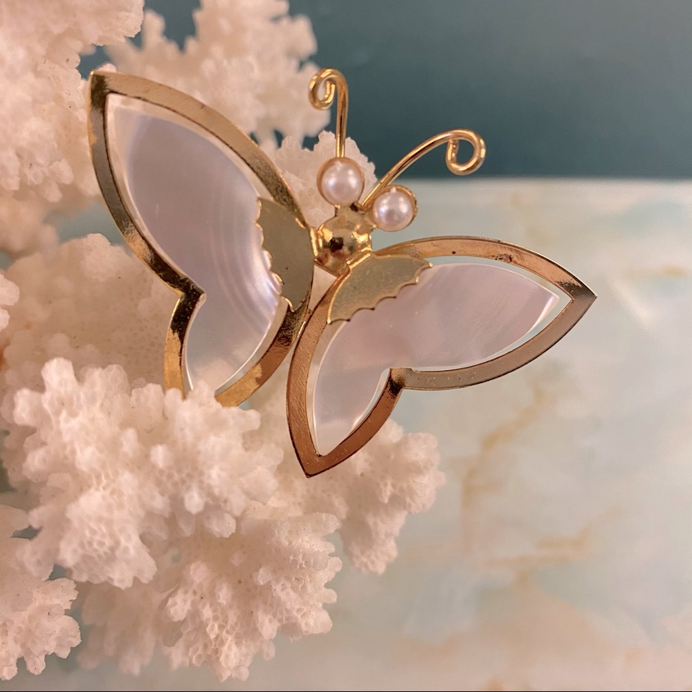 Vintage Mother of Pearl / Shell Butterfly Brooch